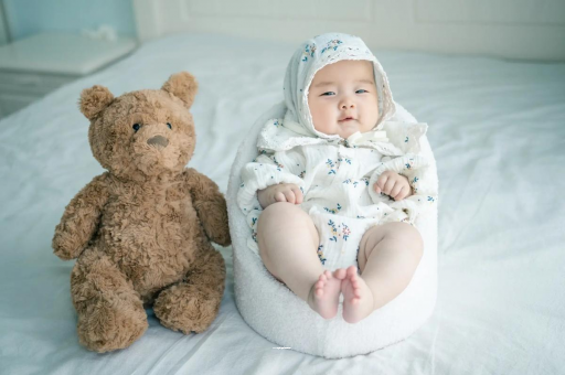 宜阳宝宝吃不饱母乳的症状
